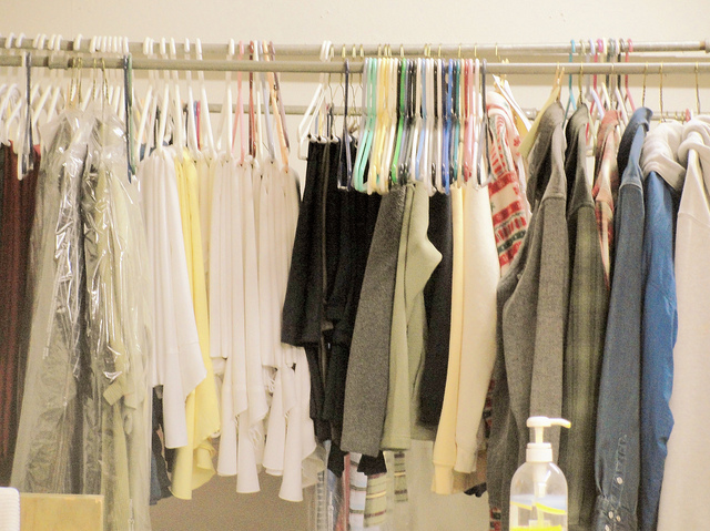 不是所有的衣服的紐扣都可洗滌